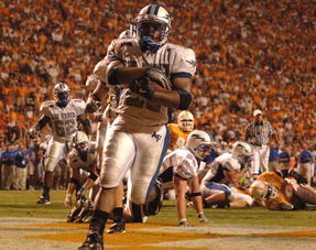 JIUYOU GAMING-中国足球国家队强化球队凝聚力建设,如何提高业余足球队的凝聚力